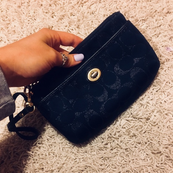 Coach Handbags - 💙Navy Coach Wristlet💙
